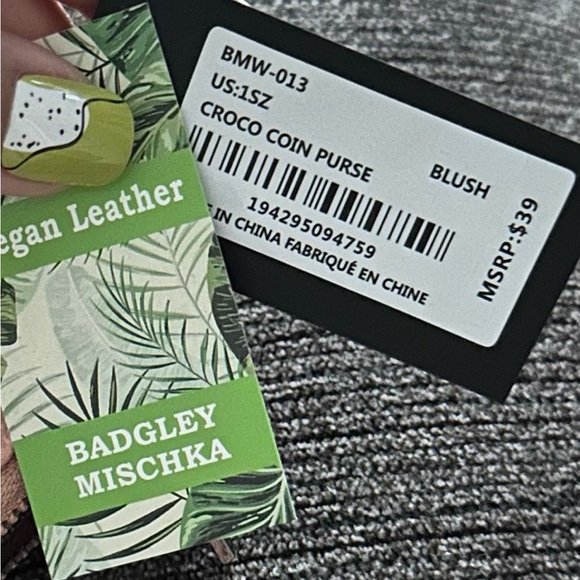 Pink Croc-Embossed Wallet - Picture 5 of 5